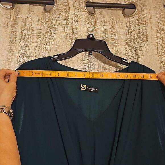 Dark Green Arcera - Picture 9 of 11